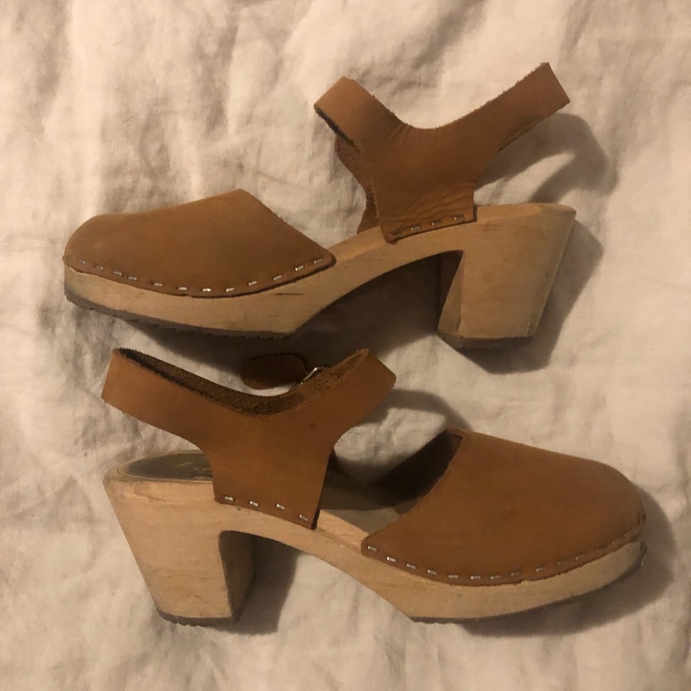 Heeled clogs from Sweden